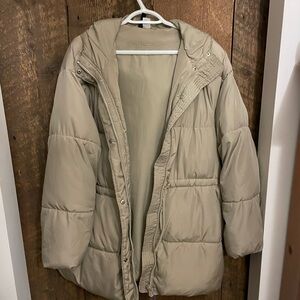 H&M | Women's Beige Puffer Jacket